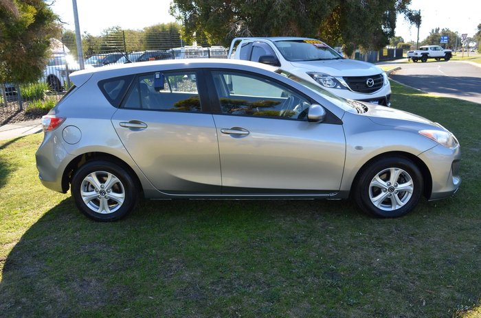 2013 Mazda 3 Neo