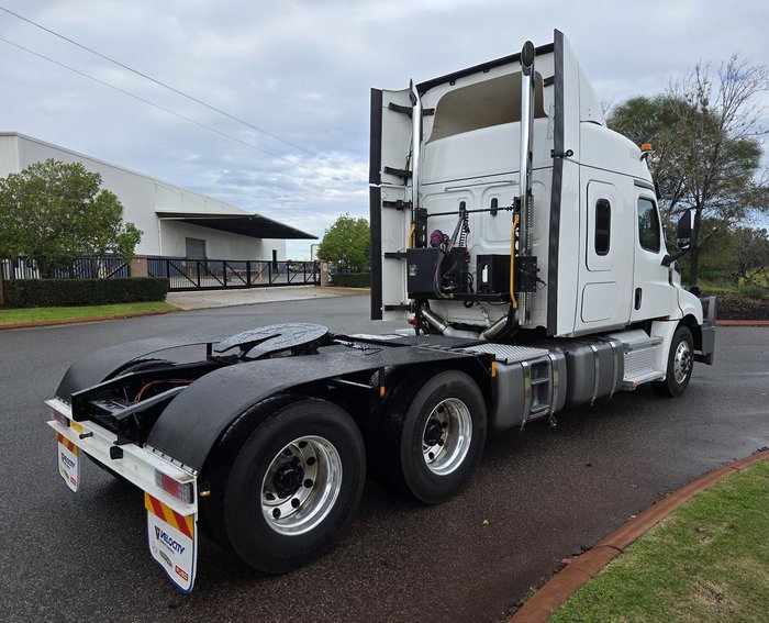 2021 Freightliner Cascadia