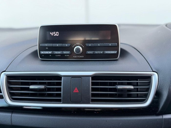 2014 Mazda 3 Neo