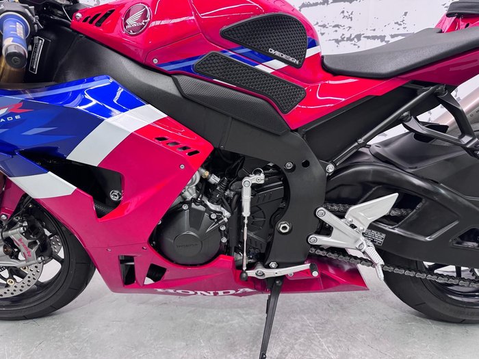 2025 Honda CBR1000RR-R SP ABS Fireblade Fireblade Red