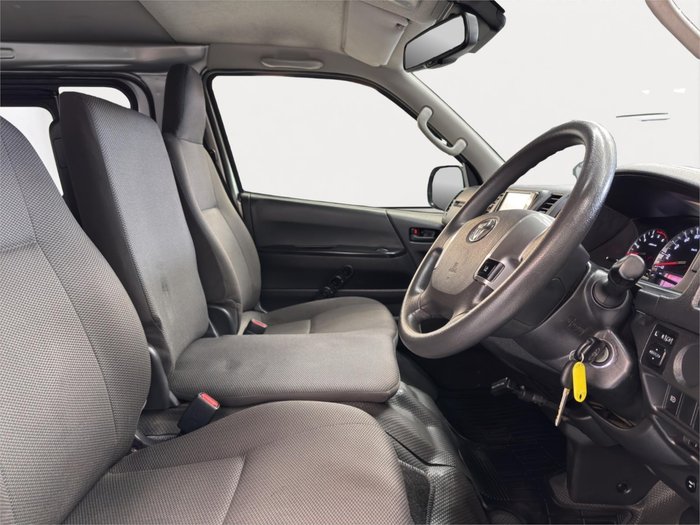 2020 Toyota Hiace DX