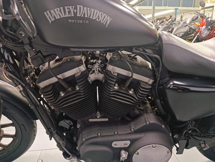 2014 Harley-Davidson Iron 883 (XL883N) Sportster Black
