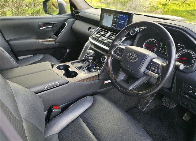 2022 Toyota Landcruiser VX