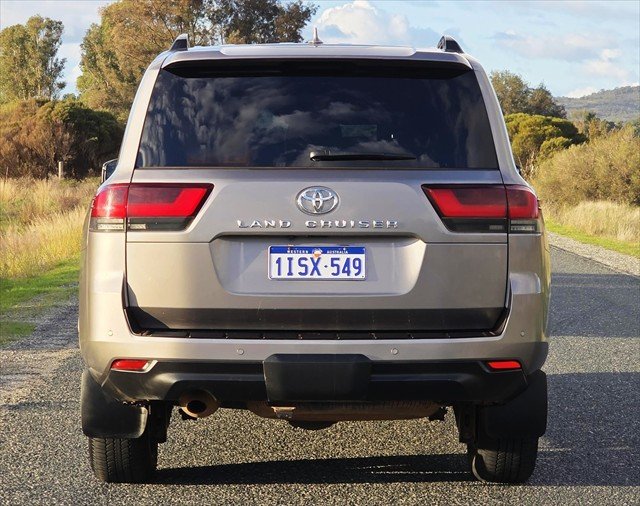 2022 Toyota Landcruiser VX