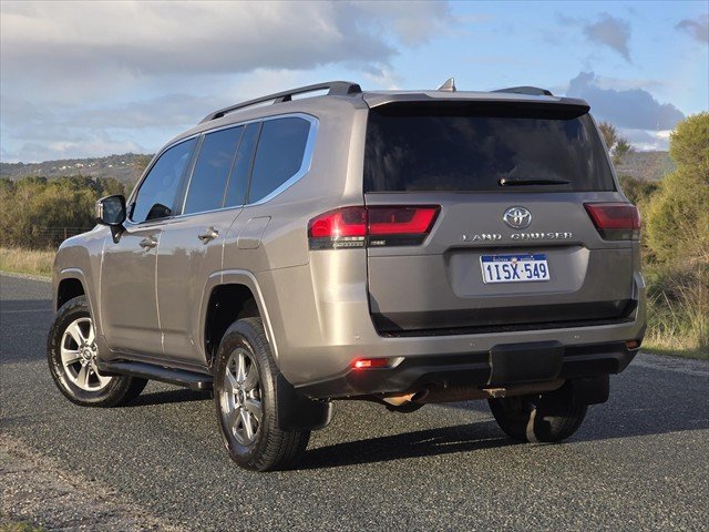 2022 Toyota Landcruiser VX