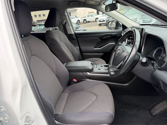 2022 TOYOTA KLUGER GX HYBRID AWD
