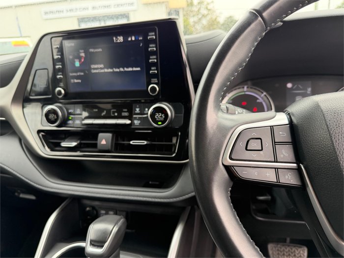 2022 TOYOTA KLUGER GX HYBRID AWD