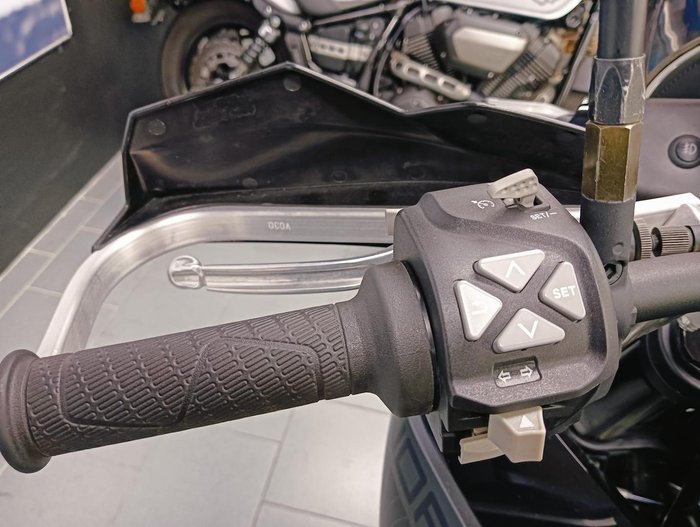 2022 Husqvarna Norden 901 Norden Black