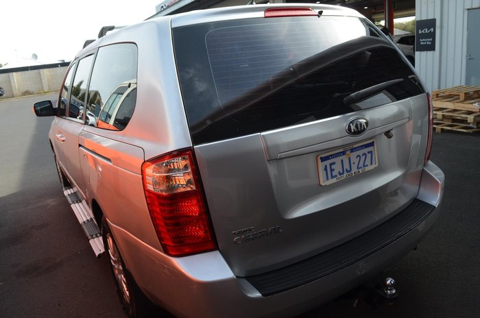 2013 Kia Grand Carnival S