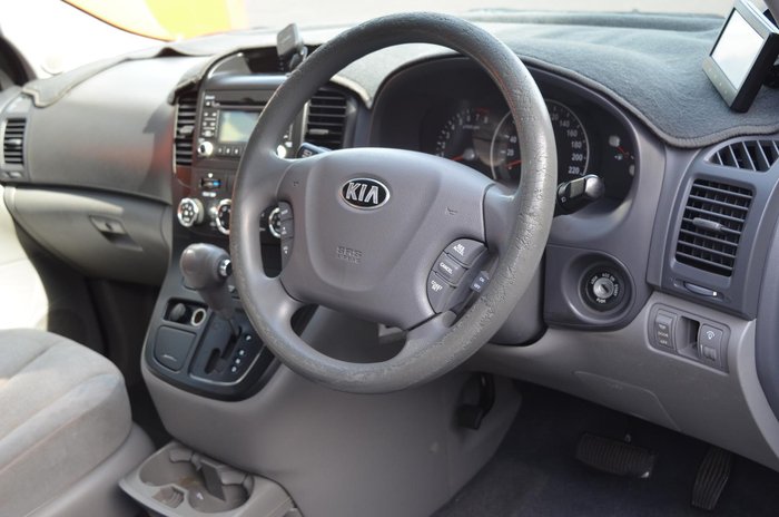 2013 Kia Grand Carnival S
