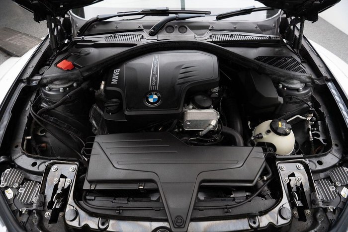 2015 BMW 2 Series 220i Sport Line