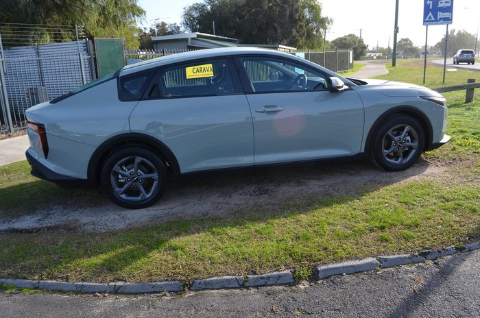 2025 Kia K4 S