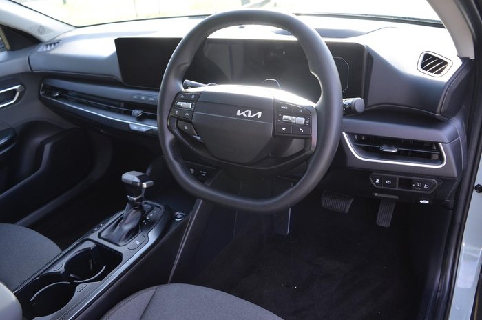 2025 Kia K4 S
