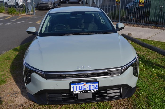 2025 Kia K4 S