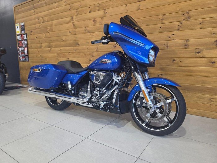 2024 Harley-Davidson Street Glide 117 (FLHX)