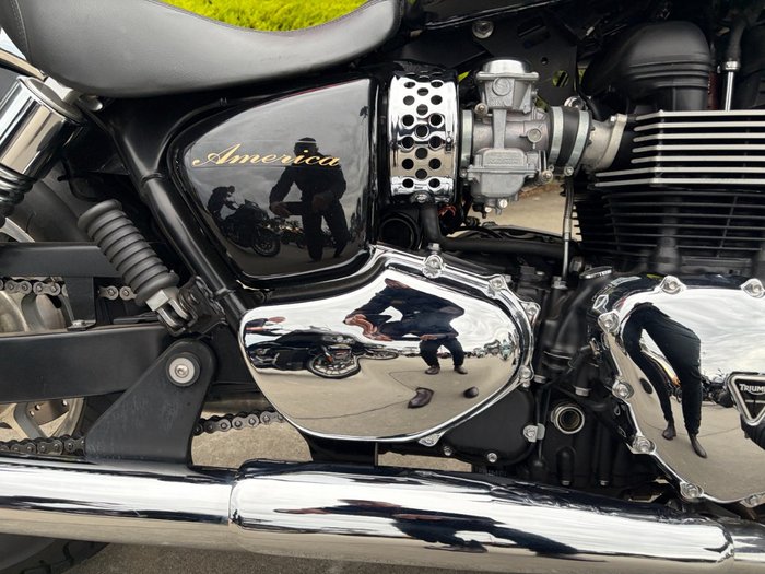 2013 Triumph AMERICA Black