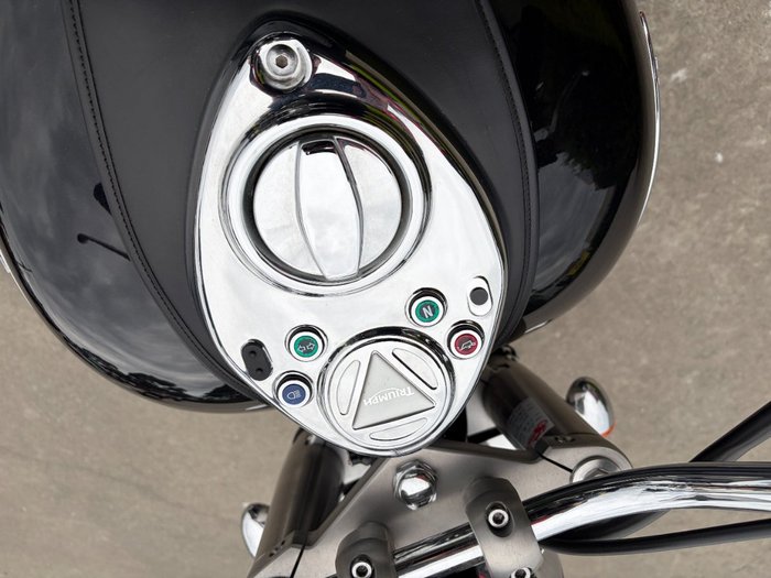 2013 Triumph AMERICA Black