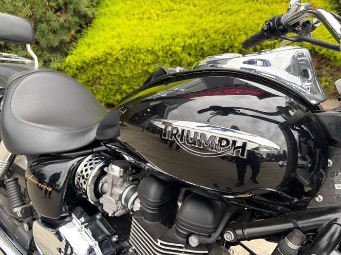 2013 Triumph AMERICA Black