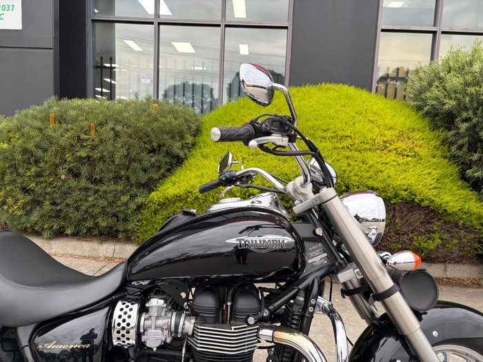 2013 Triumph AMERICA Black