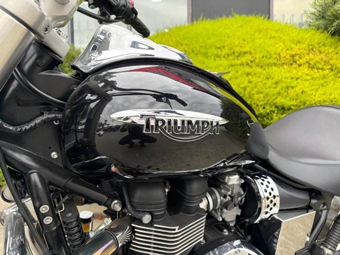 2013 Triumph AMERICA Black