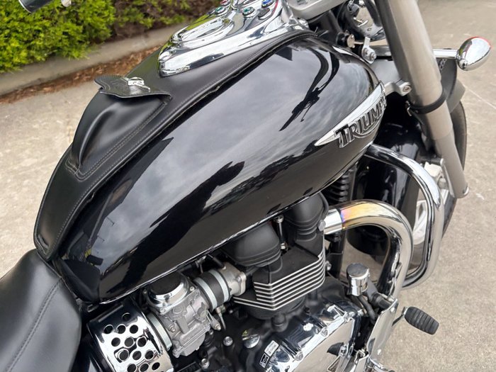 2013 Triumph AMERICA Black