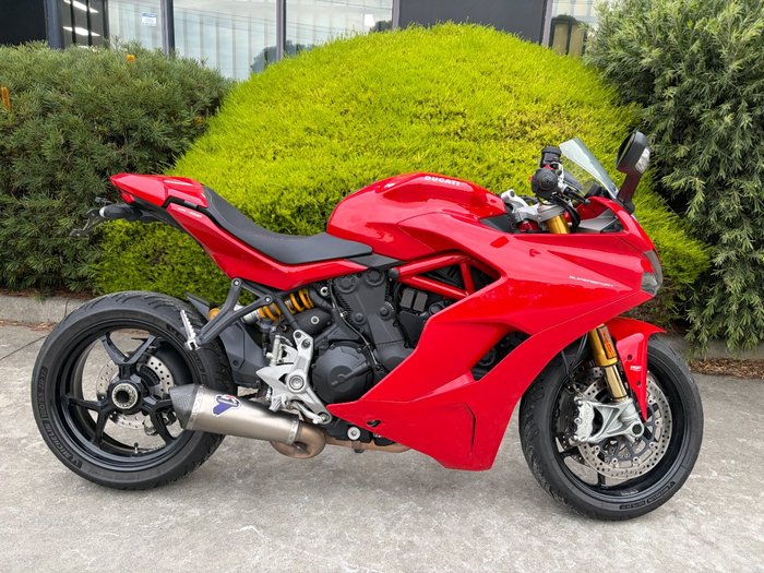 2018 DUCATI SUPERSPORT S Red