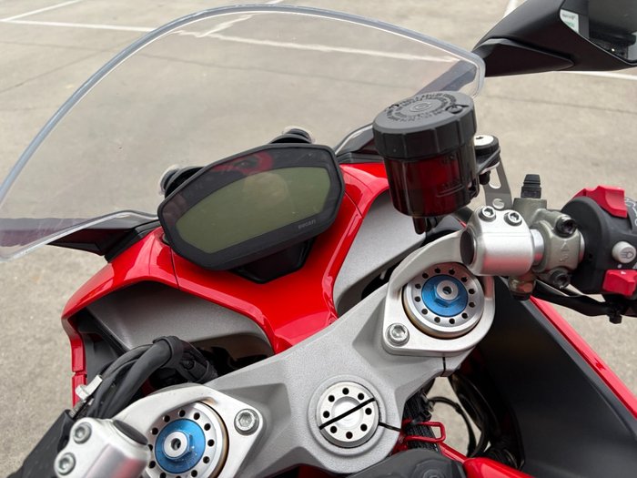2018 DUCATI SUPERSPORT S Red