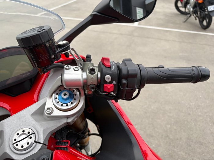 2018 DUCATI SUPERSPORT S Red