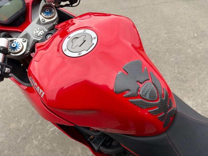 2018 DUCATI SUPERSPORT S Red