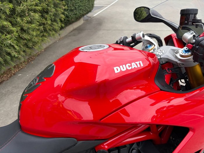 2018 DUCATI SUPERSPORT S Red
