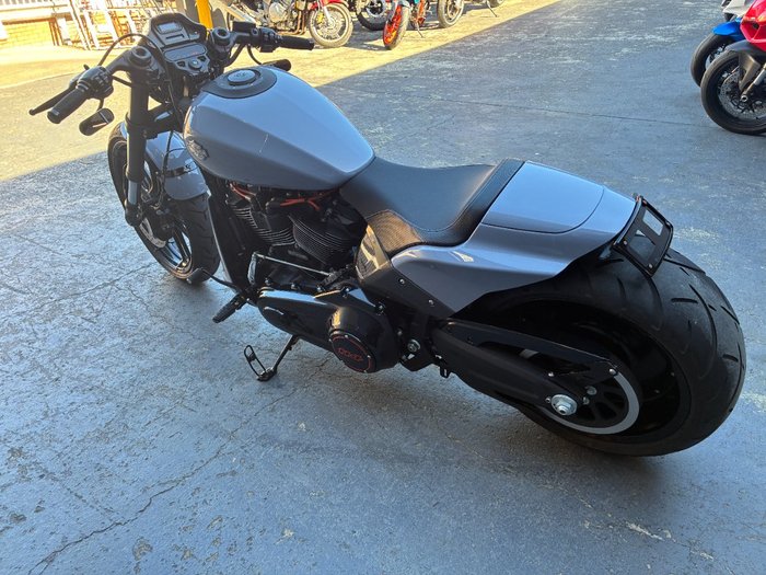 2019 HARLEY-DAVIDSON FXDRS FXDR (114) TT WHITE