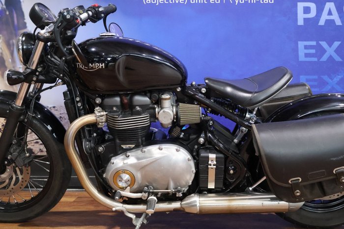 2018 TRIUMPH BONNEVILLE BOBBER Black