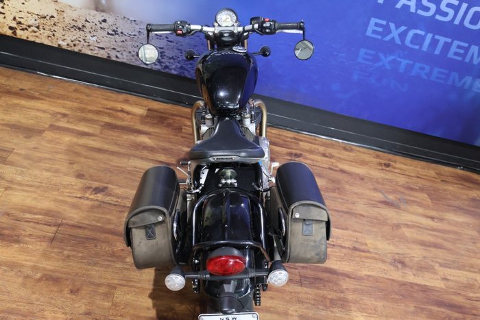 2018 TRIUMPH BONNEVILLE BOBBER Black