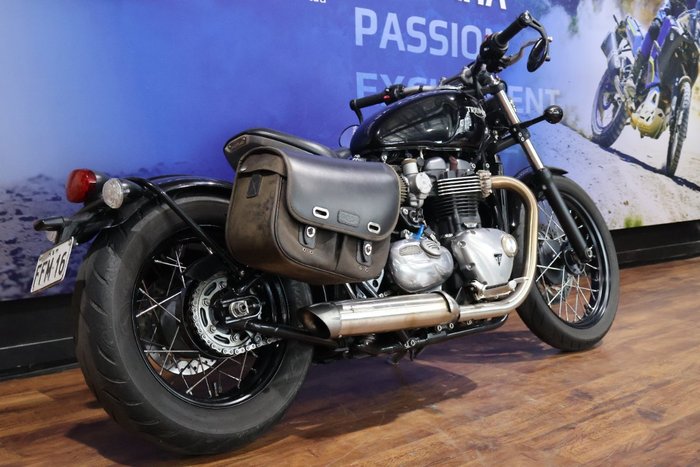 2018 TRIUMPH BONNEVILLE BOBBER Black