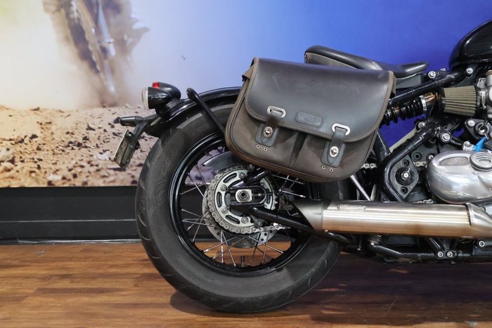 2018 TRIUMPH BONNEVILLE BOBBER Black