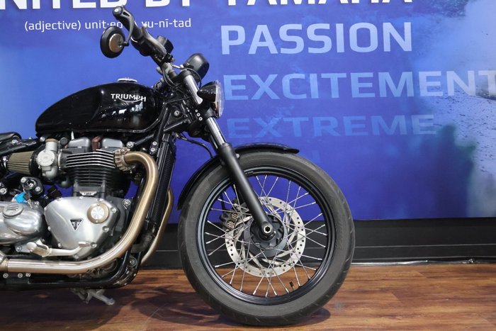 2018 TRIUMPH BONNEVILLE BOBBER Black