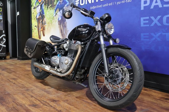 2018 TRIUMPH BONNEVILLE BOBBER Black