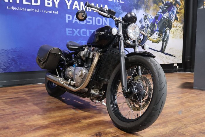2018 TRIUMPH BONNEVILLE BOBBER Black