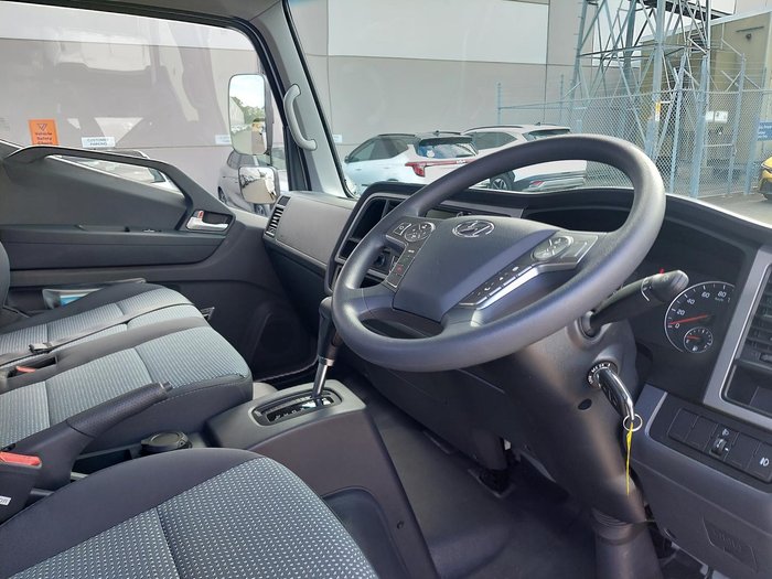 2023 Hyundai Mighty EX4/6