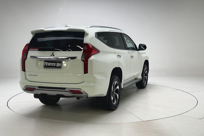 2024 Mitsubishi Pajero Sport GLS