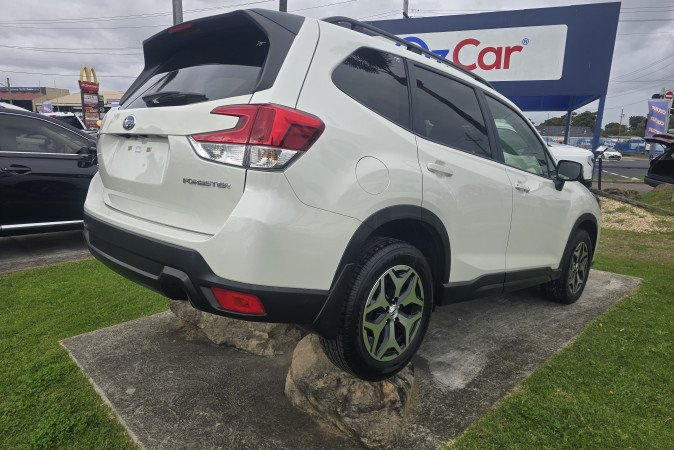 2023 SUBARU FORESTER 2.5i (AWD)