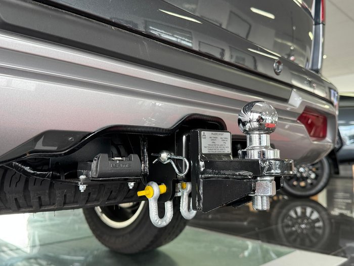 2025 Mitsubishi Pajero Sport GLS