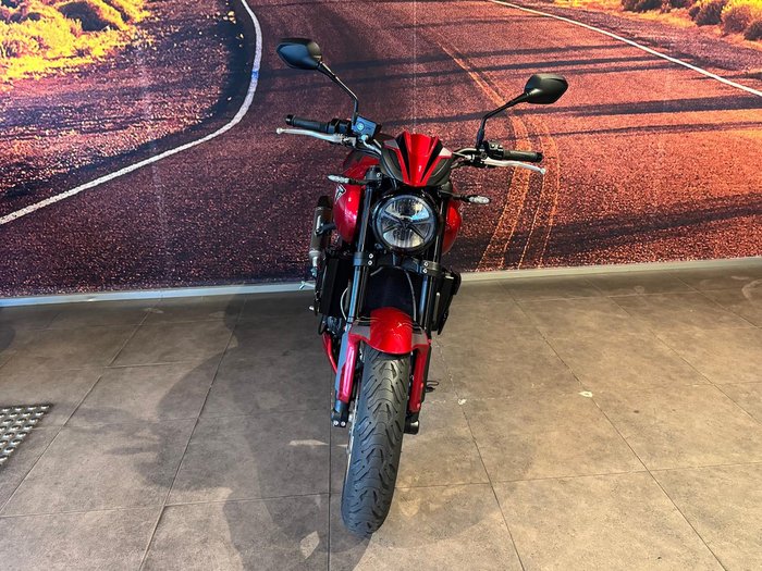 2026 Triumph Trident 800 Trident Red