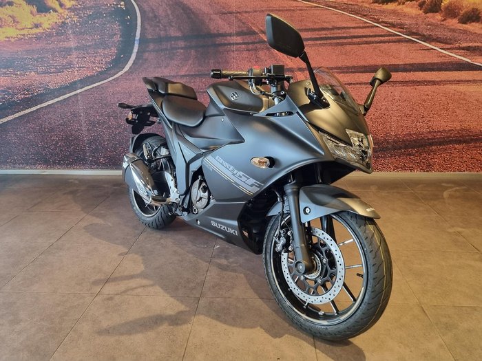 2025 Suzuki Gixxer 250 Gixxer Black