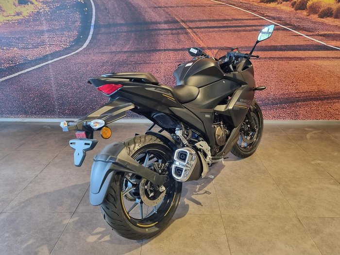 2025 Suzuki Gixxer 250 Gixxer Black