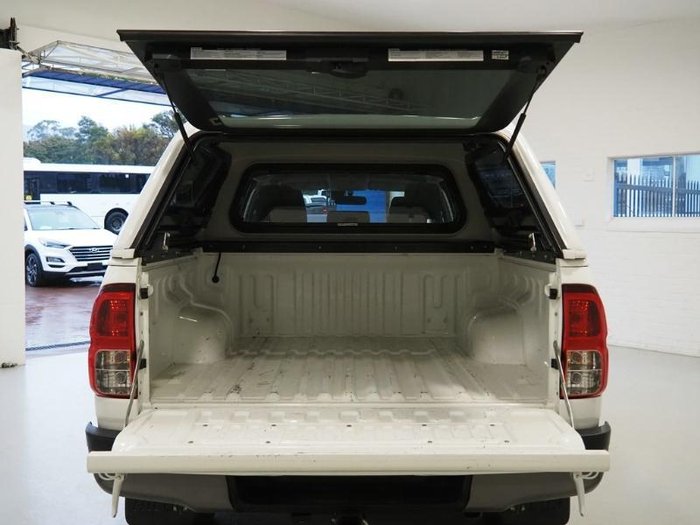 2022 Toyota Hilux SR