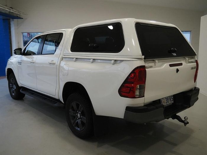 2022 Toyota Hilux SR