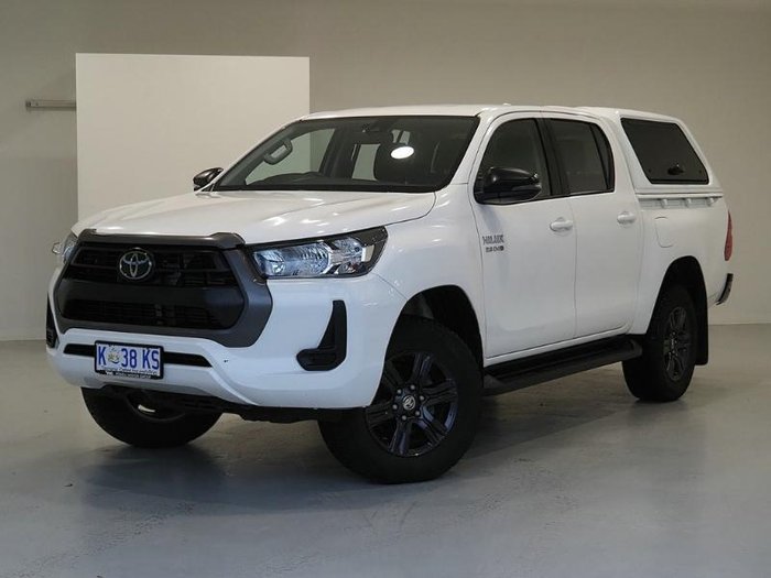 2022 Toyota Hilux SR