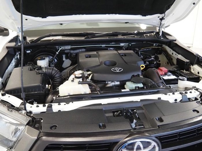 2022 Toyota Hilux SR