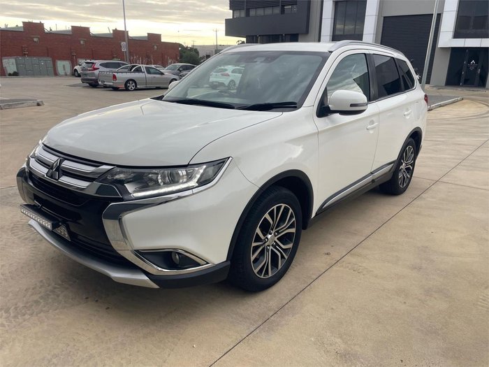 2016 Mitsubishi Outlander LS Safety Pack